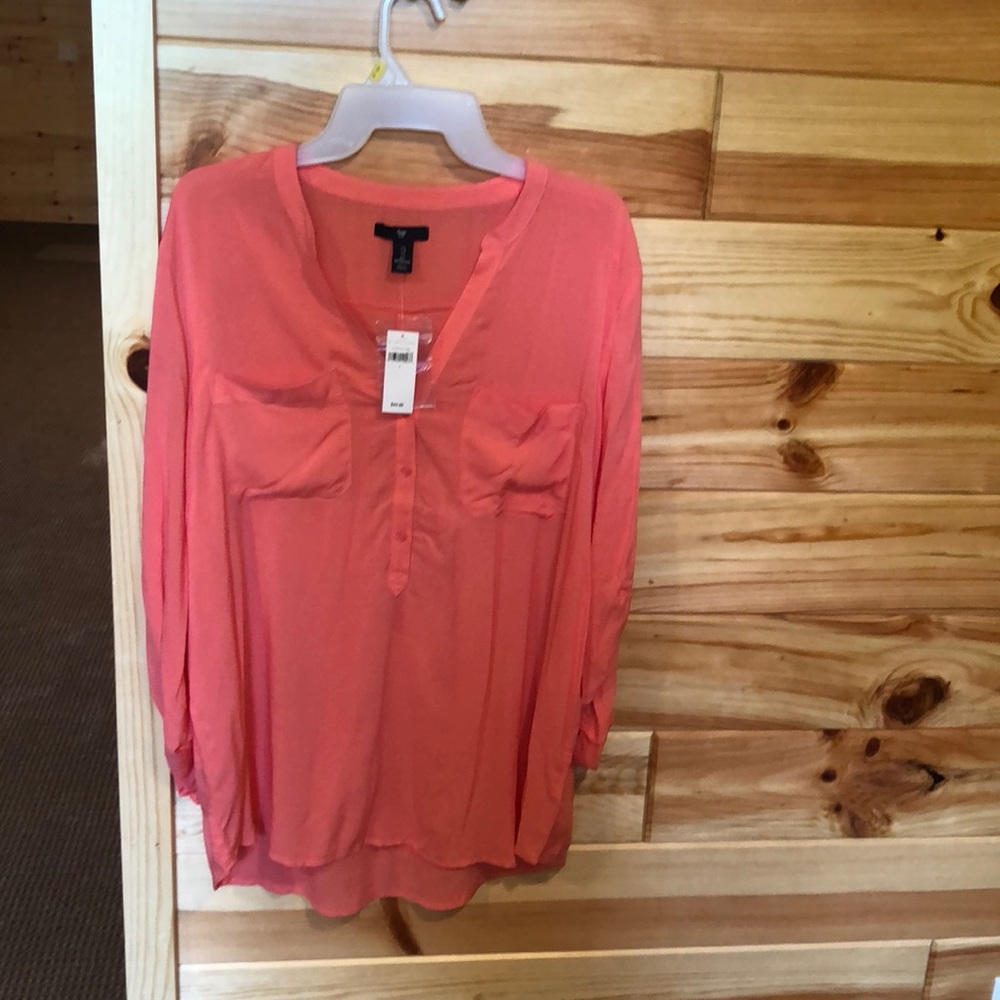 Gap large lightweight button sleeve tunic top